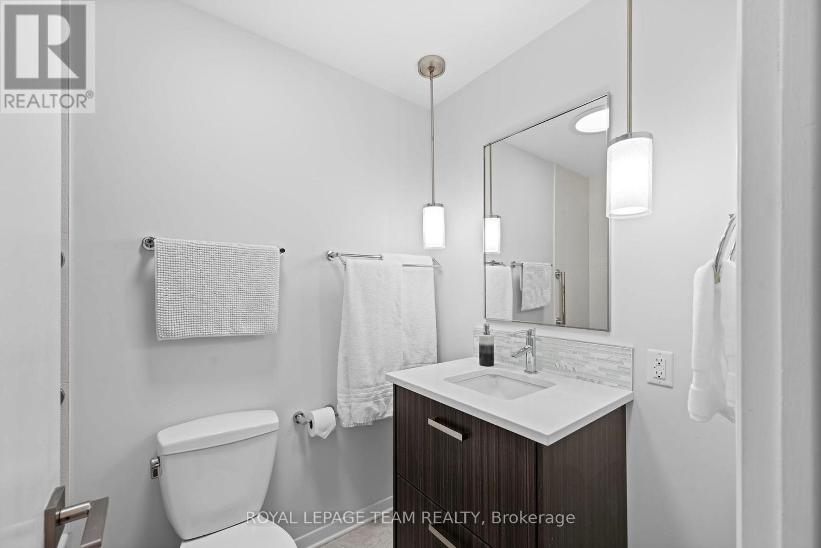 6 Kittansett Court, Ottawa, Ontario  K2S 1B9 - Photo 32 - X12928070