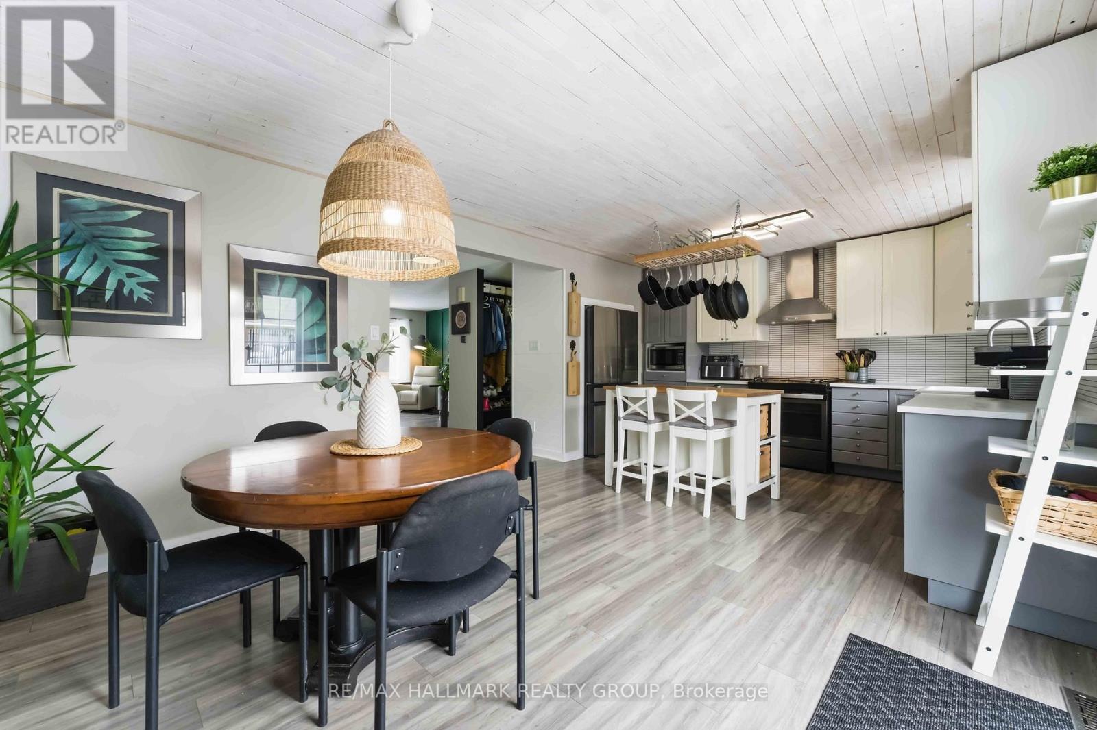 1091 Burgundy Lane, Ottawa, Ontario  K1C 2M9 - Photo 11 - X12928116