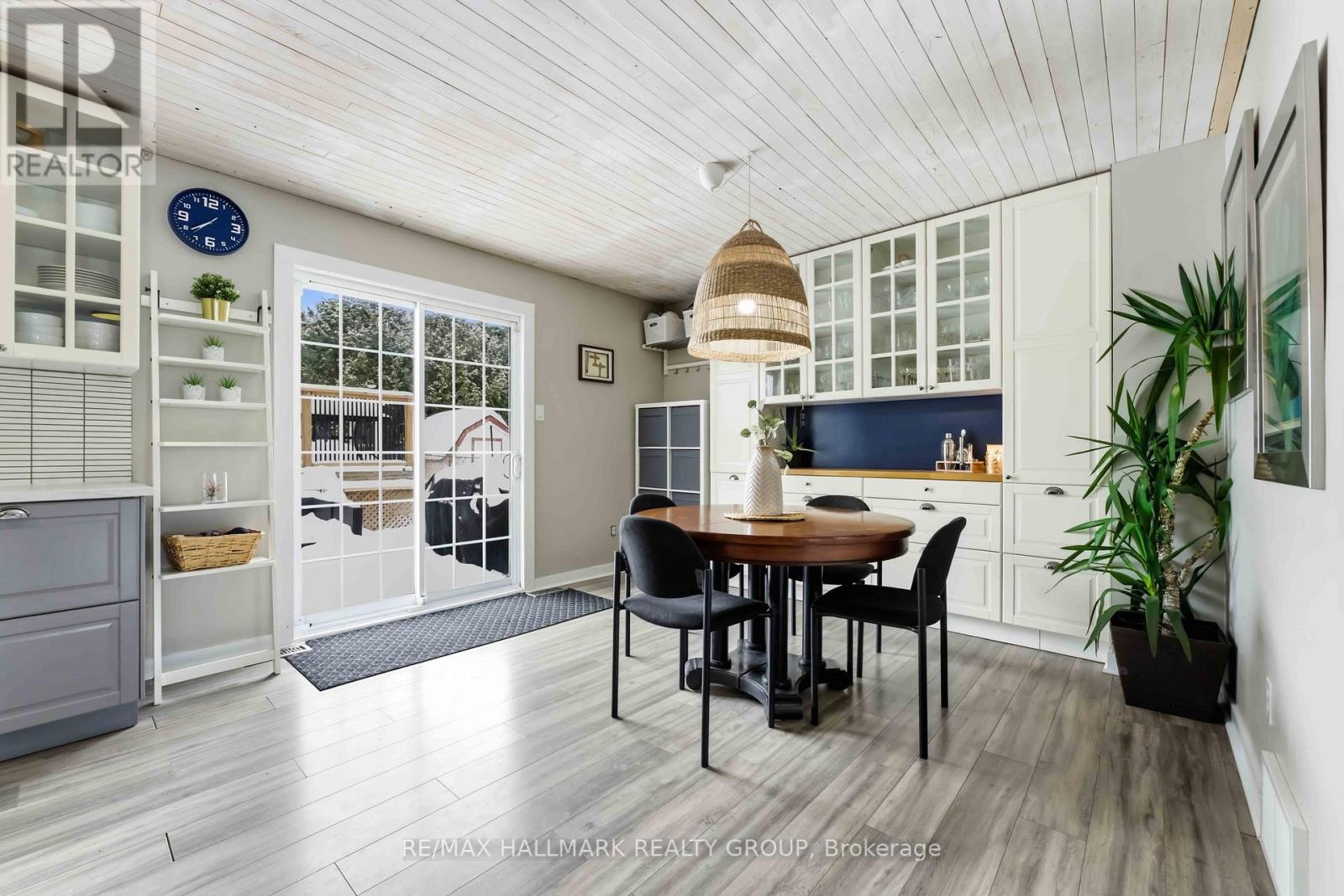 1091 Burgundy Lane, Ottawa, Ontario  K1C 2M9 - Photo 9 - X12928116