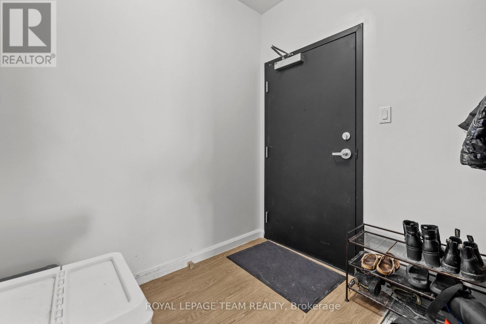 100 - 506 Gladstone Avenue, Ottawa, Ontario  K1R 5P1 - Photo 13 - X12928228
