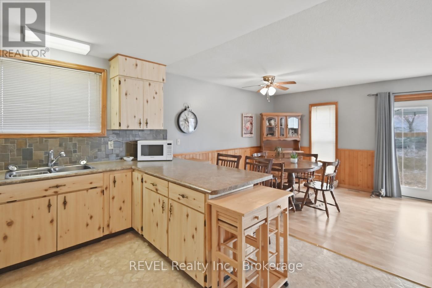 2757 North Shore Drive Drive E, Haldimand, Ontario  N0A 1K0 - Photo 8 - X12928096