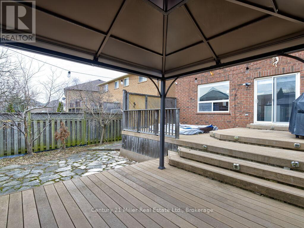 2094 Redstone Crescent, Oakville, Ontario  L6M 5B1 - Photo 40 - W12928182