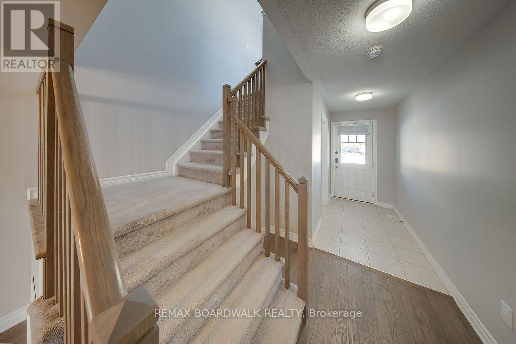 132 Conifer Creek Circle, Ottawa, Ontario  K2M 0M2 - Photo 26 - X12883380
