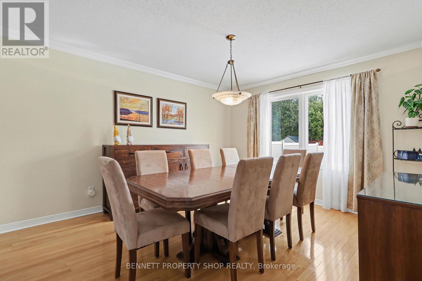 1476 Bourcier Drive, Ottawa, Ontario  K1E 3J8 - Photo 8 - X12925166