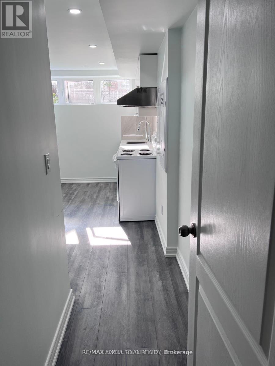 10 BSMT - 16 EATON PARK LANE, Toronto, Ontario