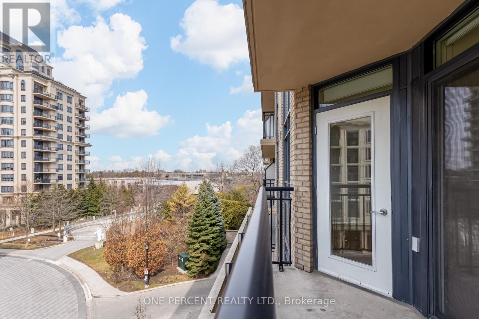 410 - 676 Sheppard Avenue E, Toronto, Ontario M2K 3E7 - Photo 2 - C12928088