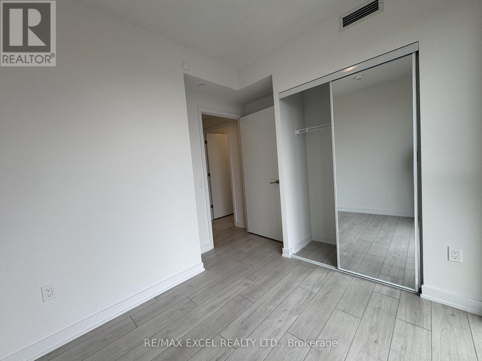 2405 - 5858 Yonge Street, Toronto, Ontario  M2M 0C6 - Photo 12 - C12928108