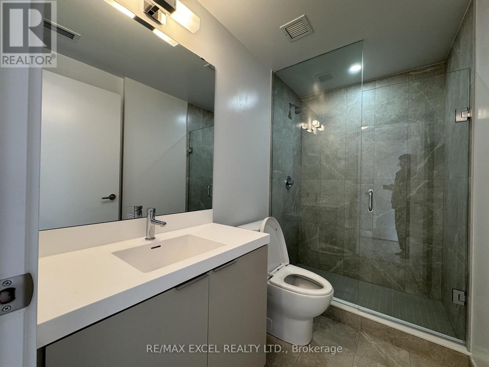 2405 - 5858 Yonge Street, Toronto, Ontario  M2M 0C6 - Photo 16 - C12928108