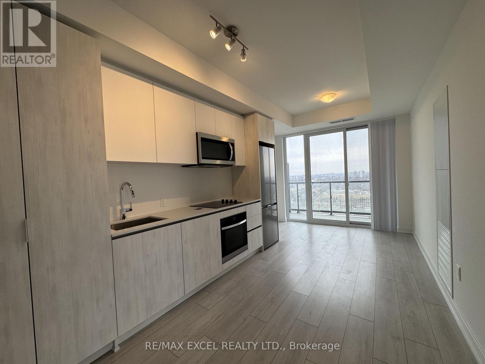 2405 - 5858 Yonge Street, Toronto, Ontario  M2M 0C6 - Photo 2 - C12928108