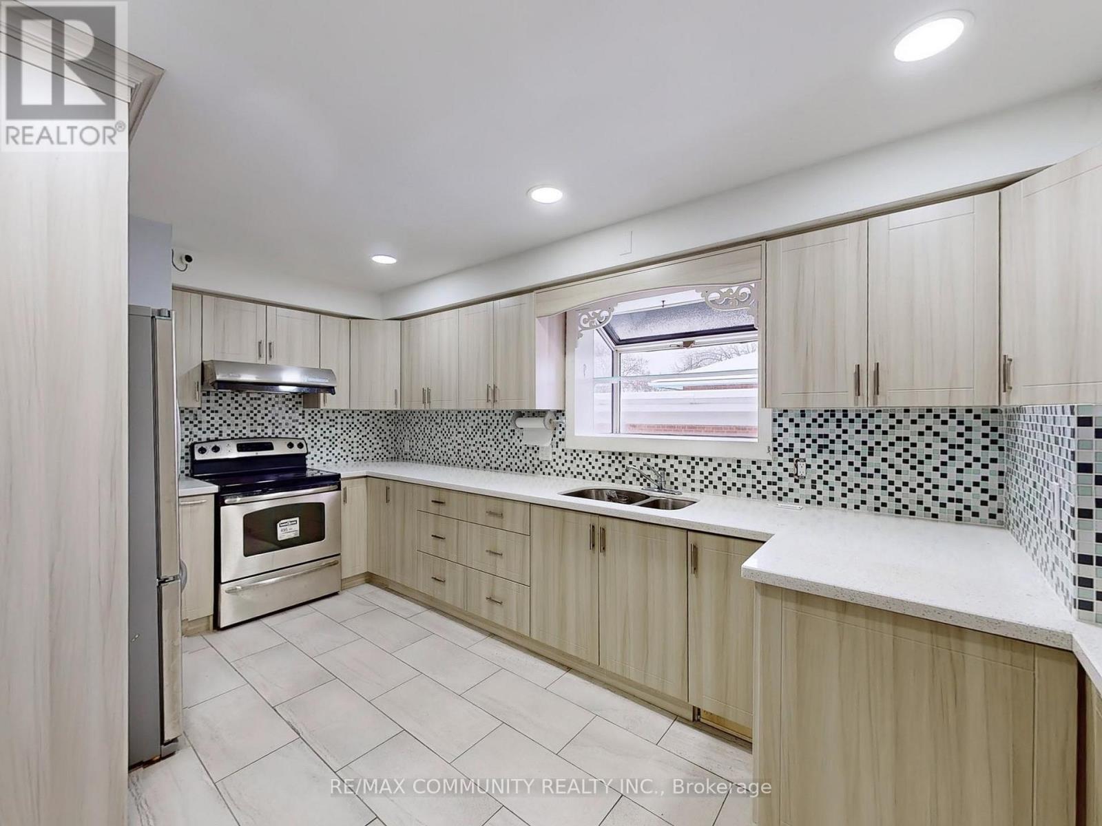 Main - 96 Scarden Avenue, Toronto, Ontario  M1T 1W5 - Photo 5 - E12928226