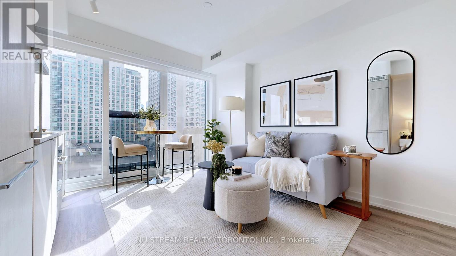 2011 - 771 Yonge Street, Toronto, Ontario  M4W 0B8 - Photo 18 - C12900222