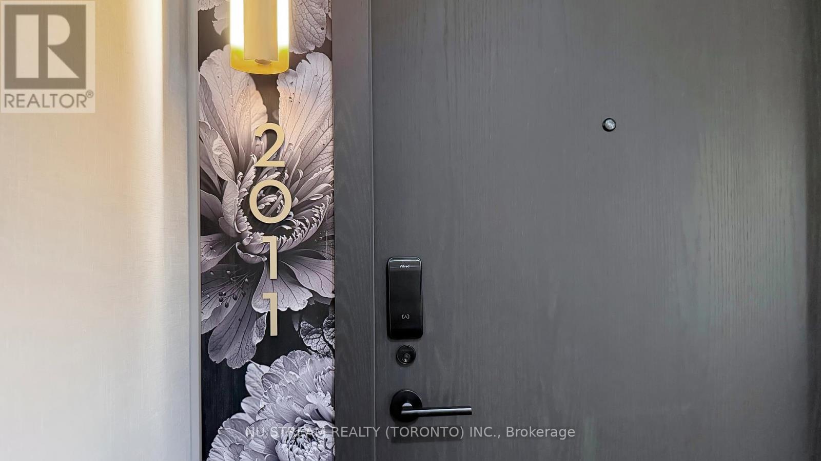 2011 - 771 Yonge Street, Toronto, Ontario  M4W 0B8 - Photo 15 - C12900222