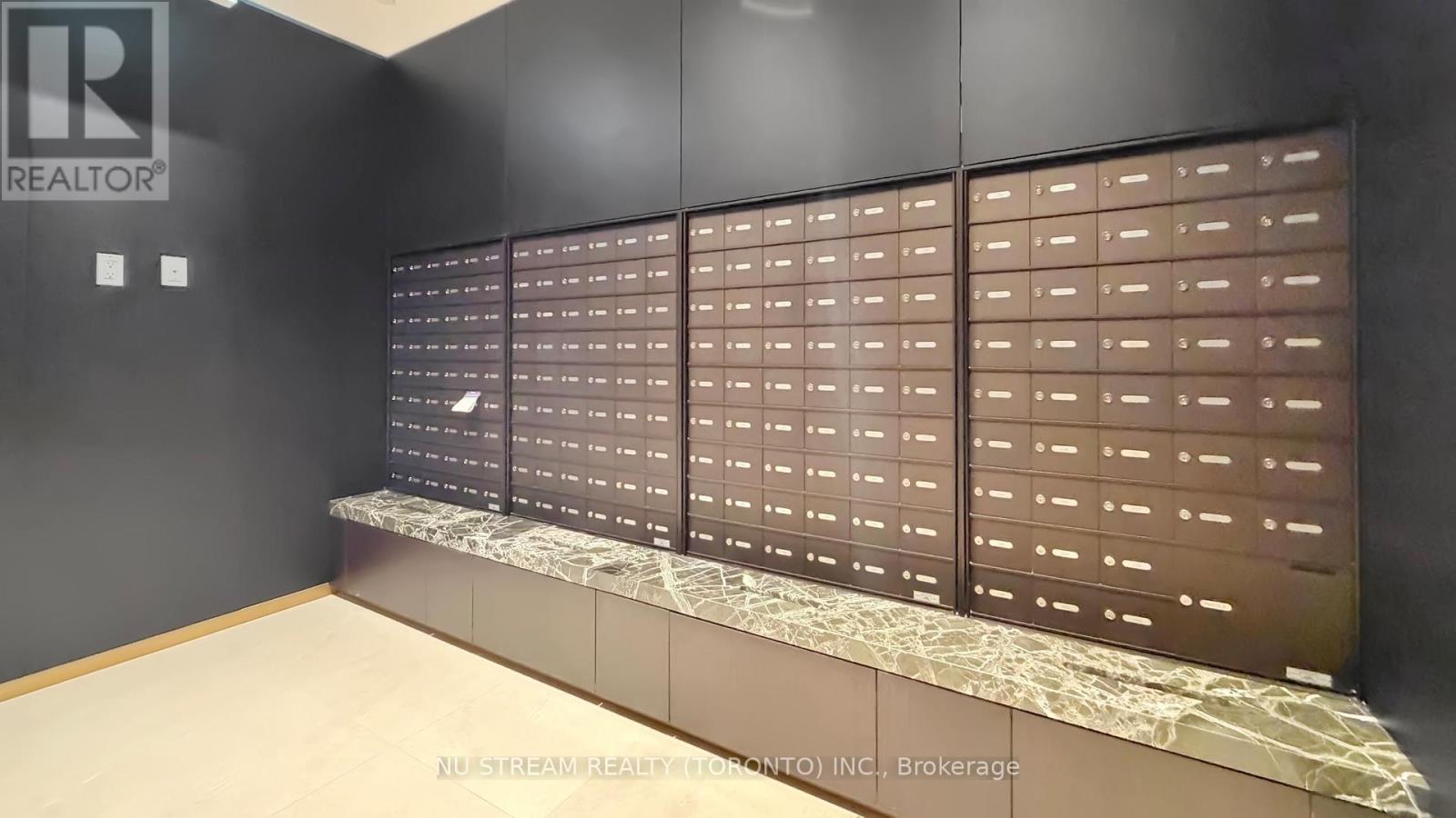 2011 - 771 Yonge Street, Toronto, Ontario  M4W 0B8 - Photo 13 - C12900222