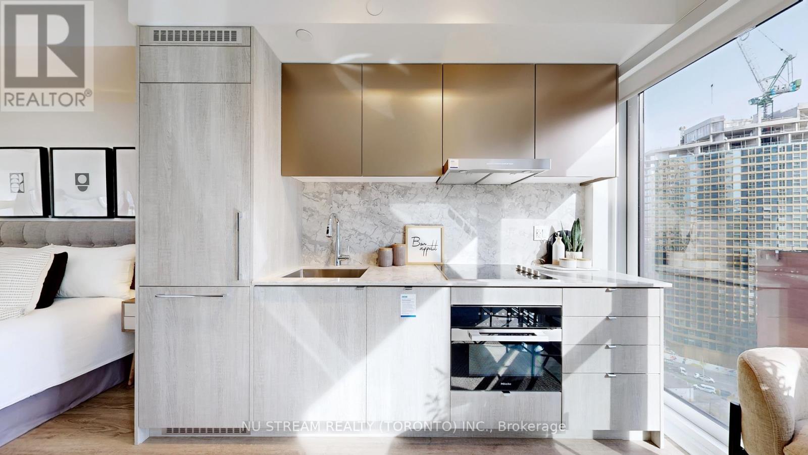 2011 - 771 Yonge Street, Toronto, Ontario  M4W 0B8 - Photo 26 - C12900222