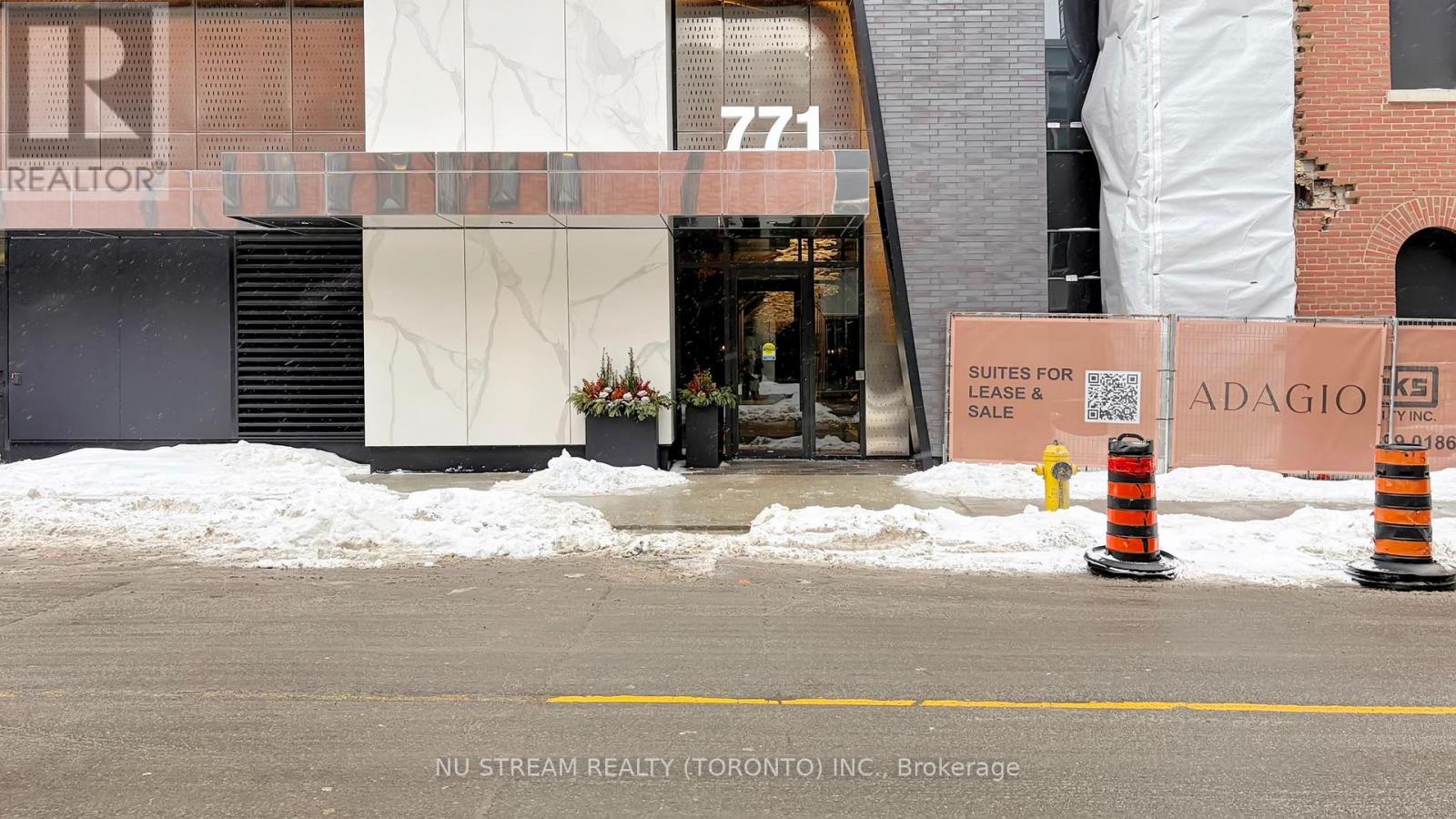 2011 - 771 Yonge Street, Toronto, Ontario  M4W 0B8 - Photo 4 - C12900222