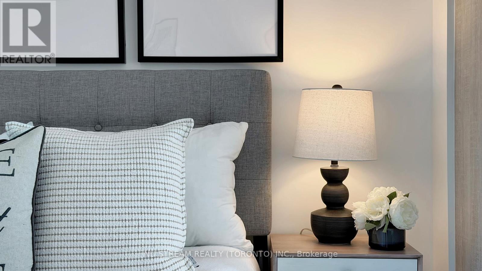 2011 - 771 Yonge Street, Toronto, Ontario  M4W 0B8 - Photo 32 - C12900222