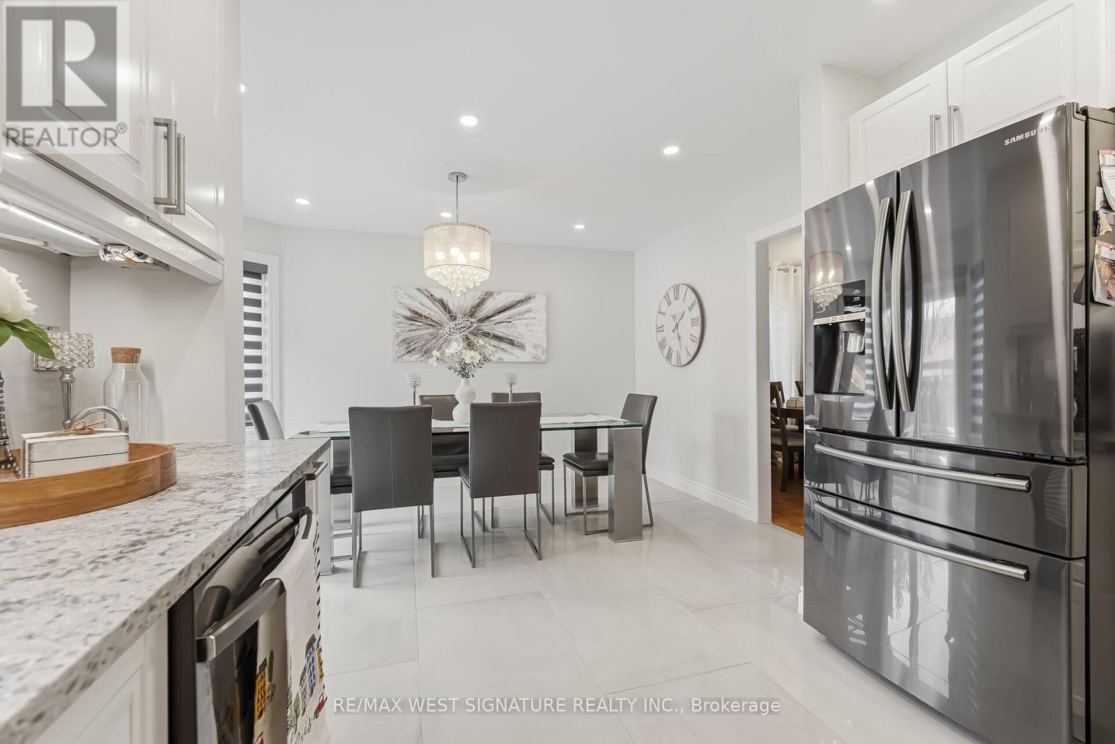 119 Castle Park Boulevard, Vaughan, Ontario  L4H 1X7 - Photo 12 - N12927900