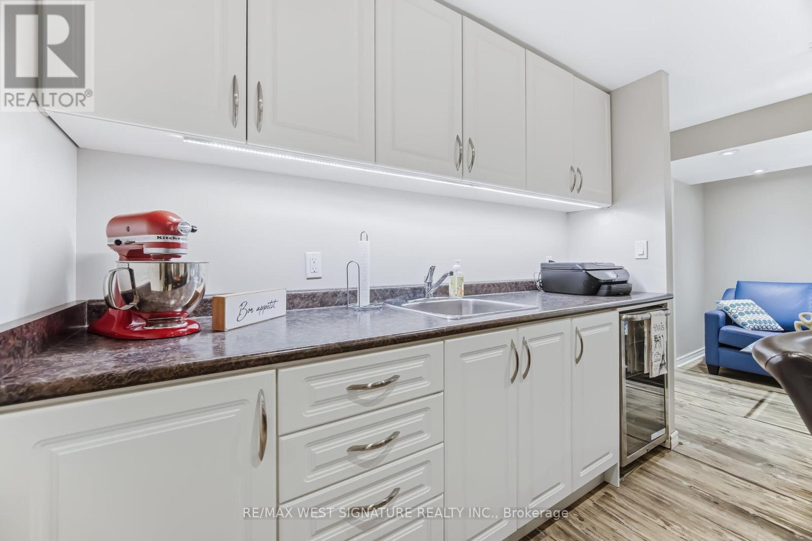 119 Castle Park Boulevard, Vaughan, Ontario  L4H 1X7 - Photo 27 - N12927900