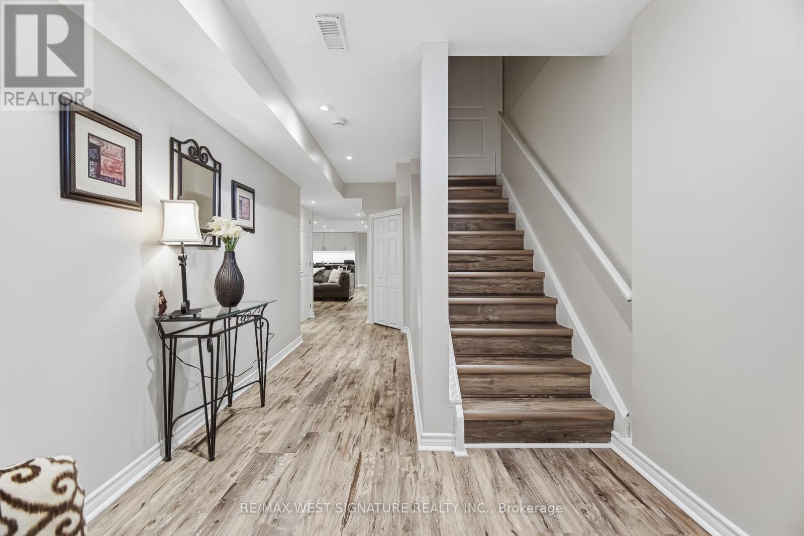 119 Castle Park Boulevard, Vaughan, Ontario  L4H 1X7 - Photo 23 - N12927900