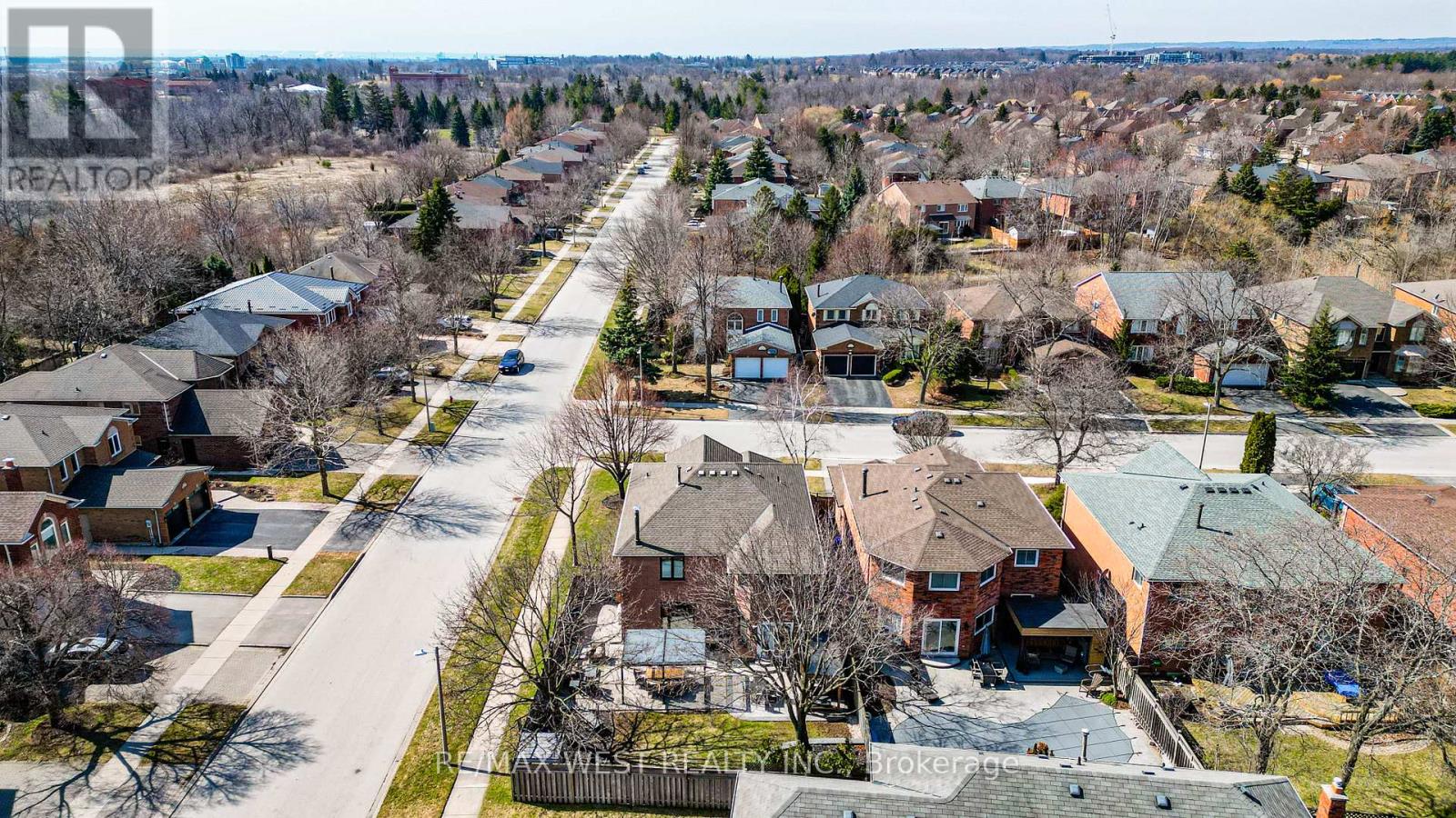 1155 Giles Gate, Oakville, Ontario  L6M 2S3 - Photo 20 - W12924348