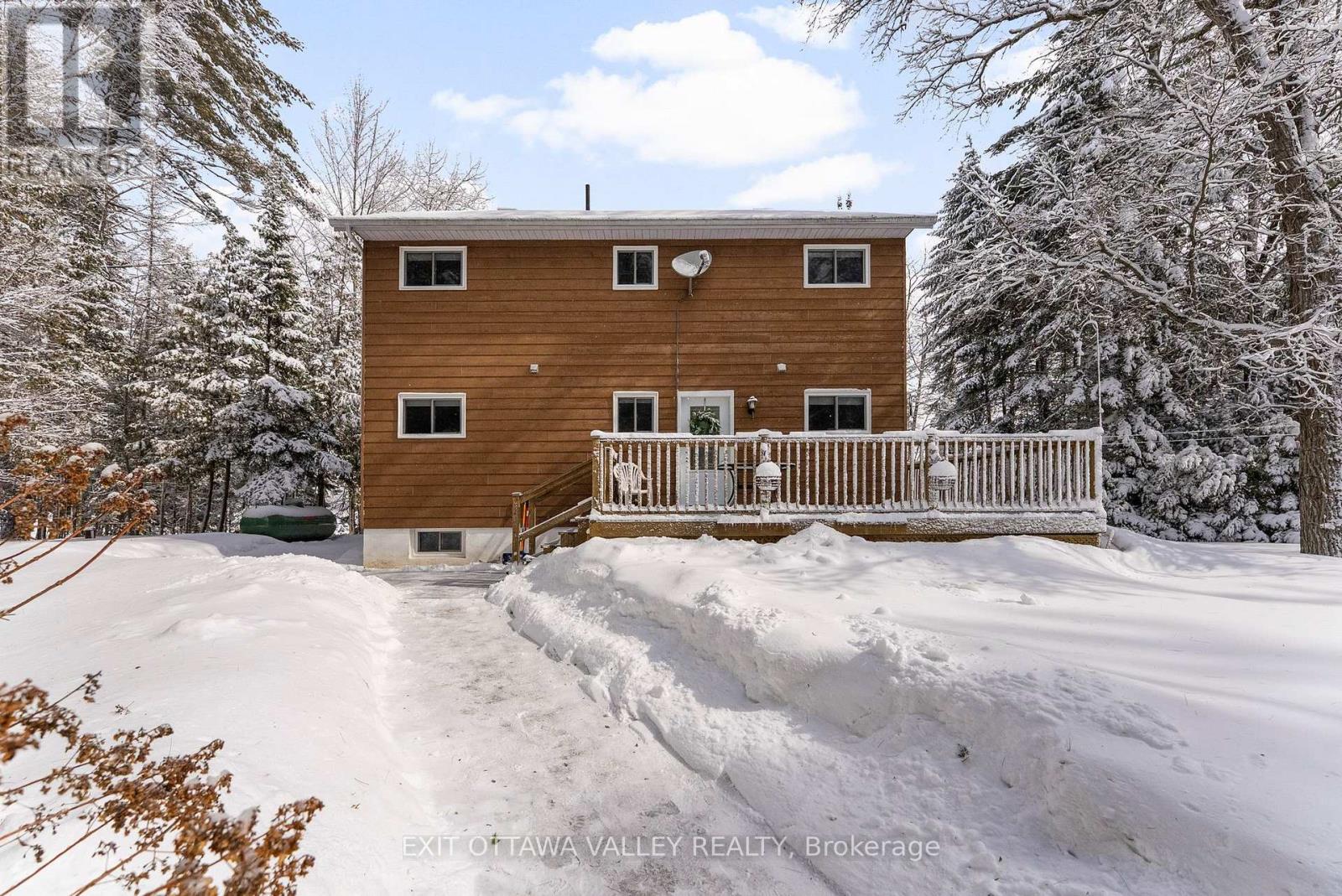 164 Coulonge Lake Trail, Whitewater Region, Ontario  K0J 2L0 - Photo 3 - X12903996