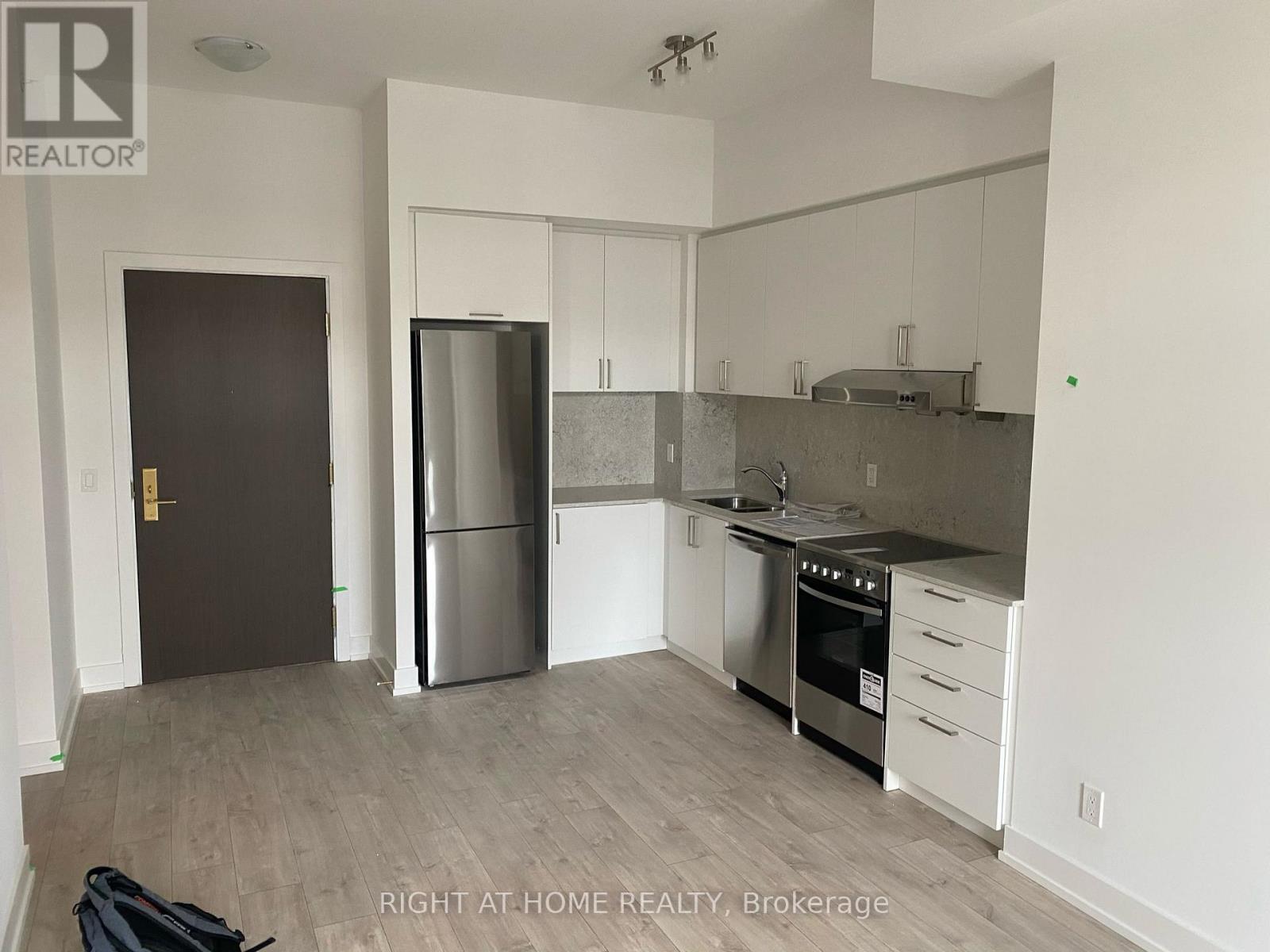 801 - 278 Buchanan Drive, Markham, Ontario  L3R 6J1 - Photo 5 - N12928152