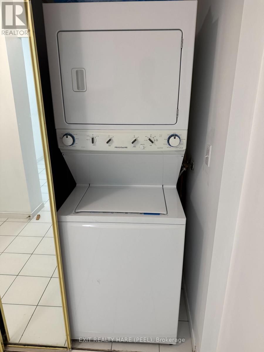 1502 - 11 Townsgate Drive, Vaughan, Ontario L4J 8G4 - Photo 12 - N12928164