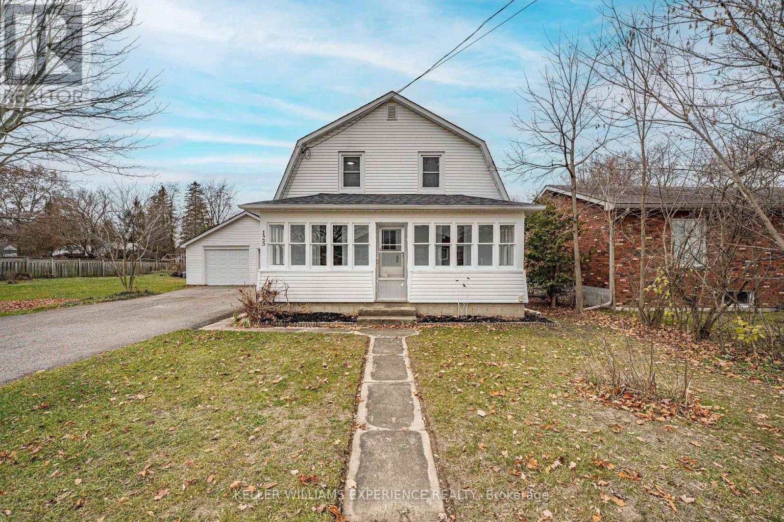 125 Raglan Street, Essa (Angus), Ontario  L0M 1B0 - Photo 4 - N12928170