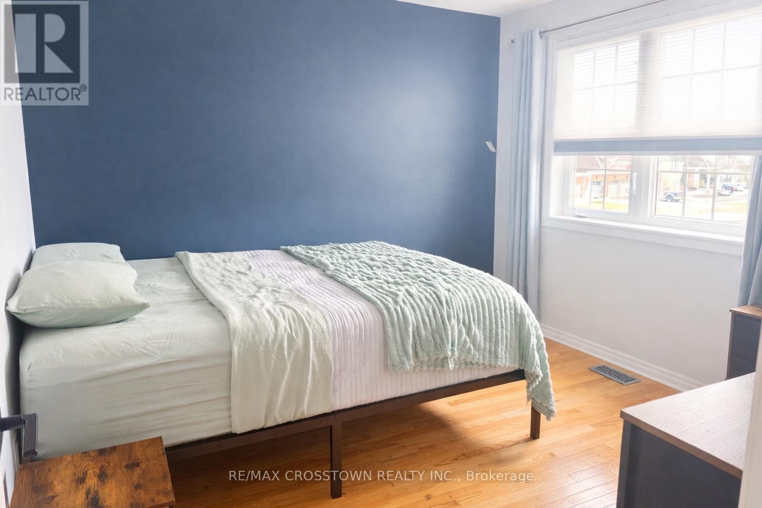 81 Collier Crescent, Essa (Angus), Ontario  L0M 1B5 - Photo 8 - N12928210