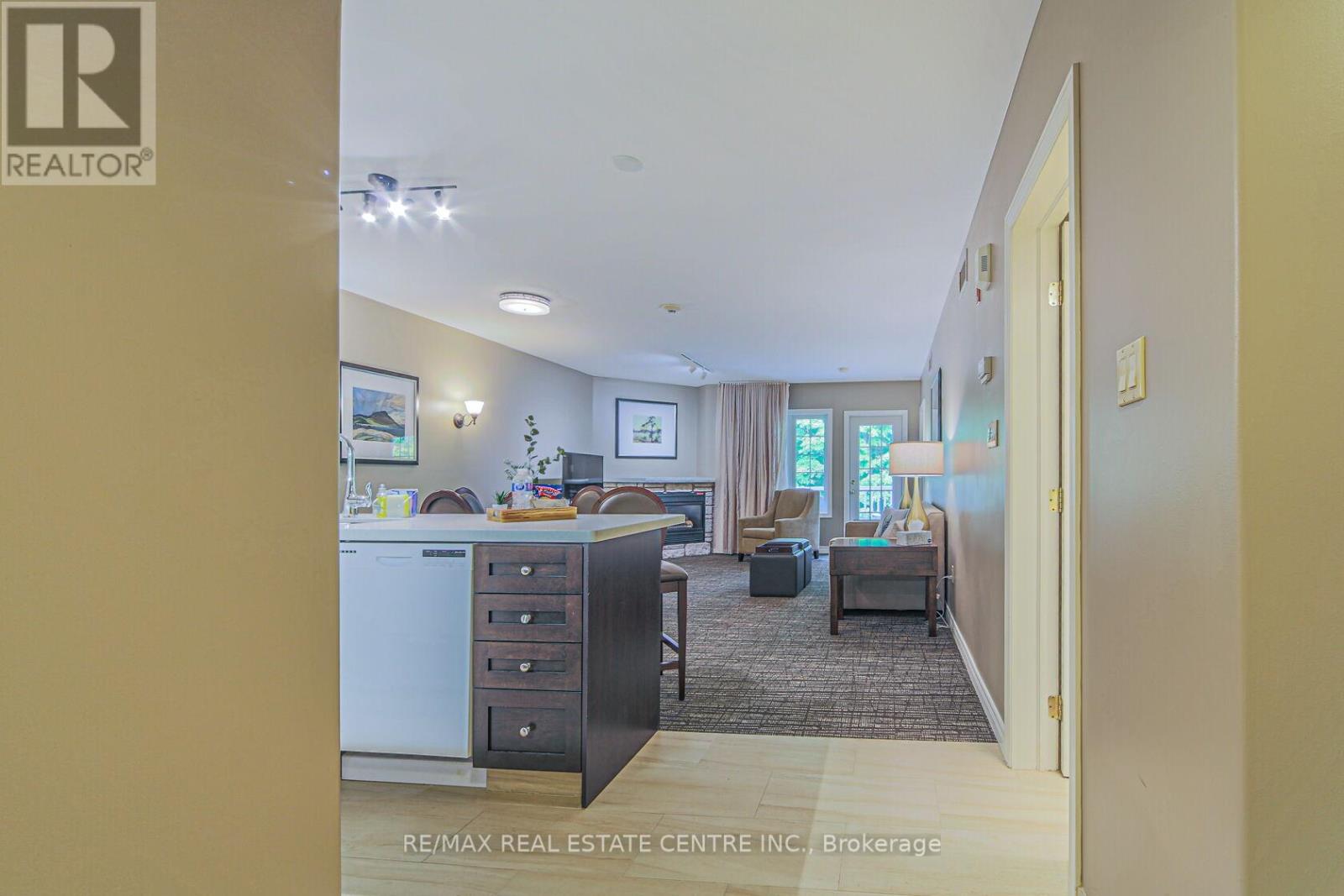 2228 - 90 Highland Drive, Oro-Medonte (Horseshoe Valley), Ontario  L0L 2L0 - Photo 3 - S12928106