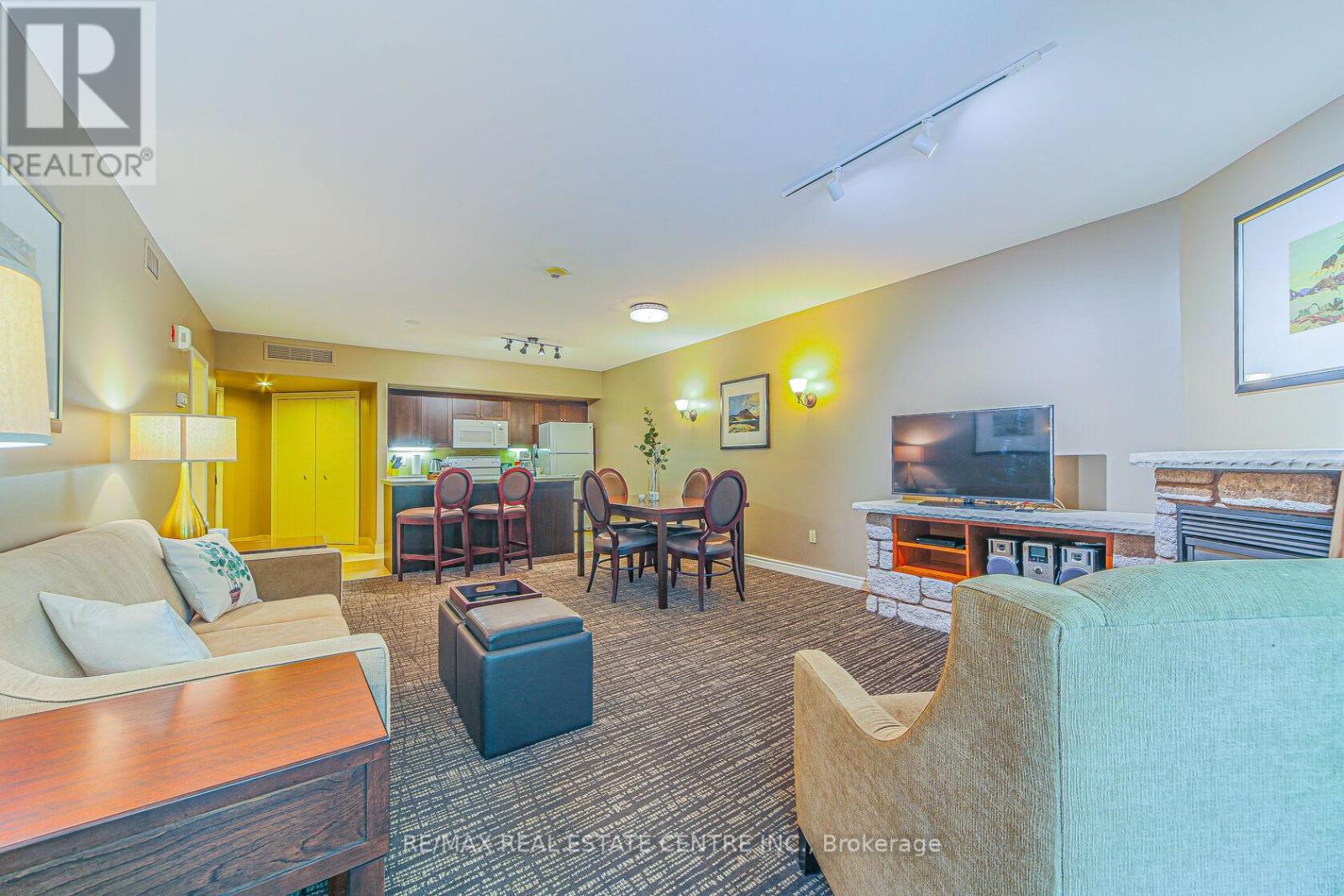 2228 - 90 Highland Drive, Oro-Medonte (Horseshoe Valley), Ontario  L0L 2L0 - Photo 5 - S12928106