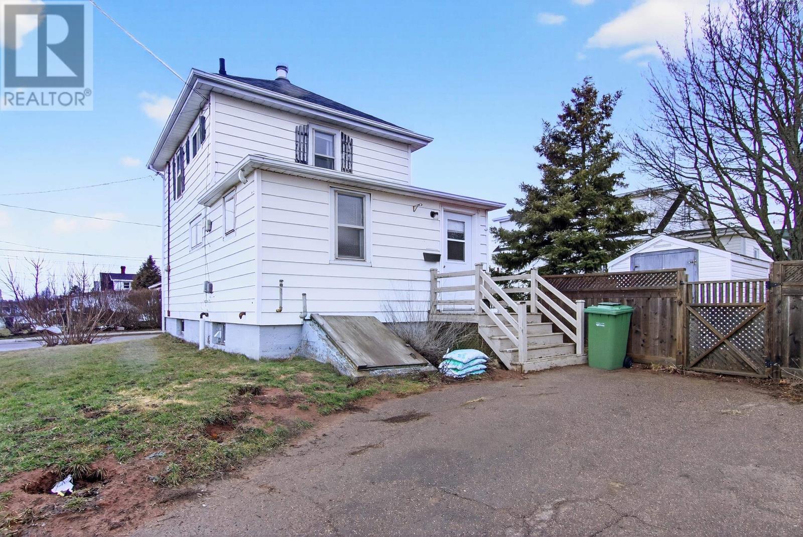 55 St Lawrence, Summerside, Prince Edward Island  C1N 3X4 - Photo 2 - 202605651