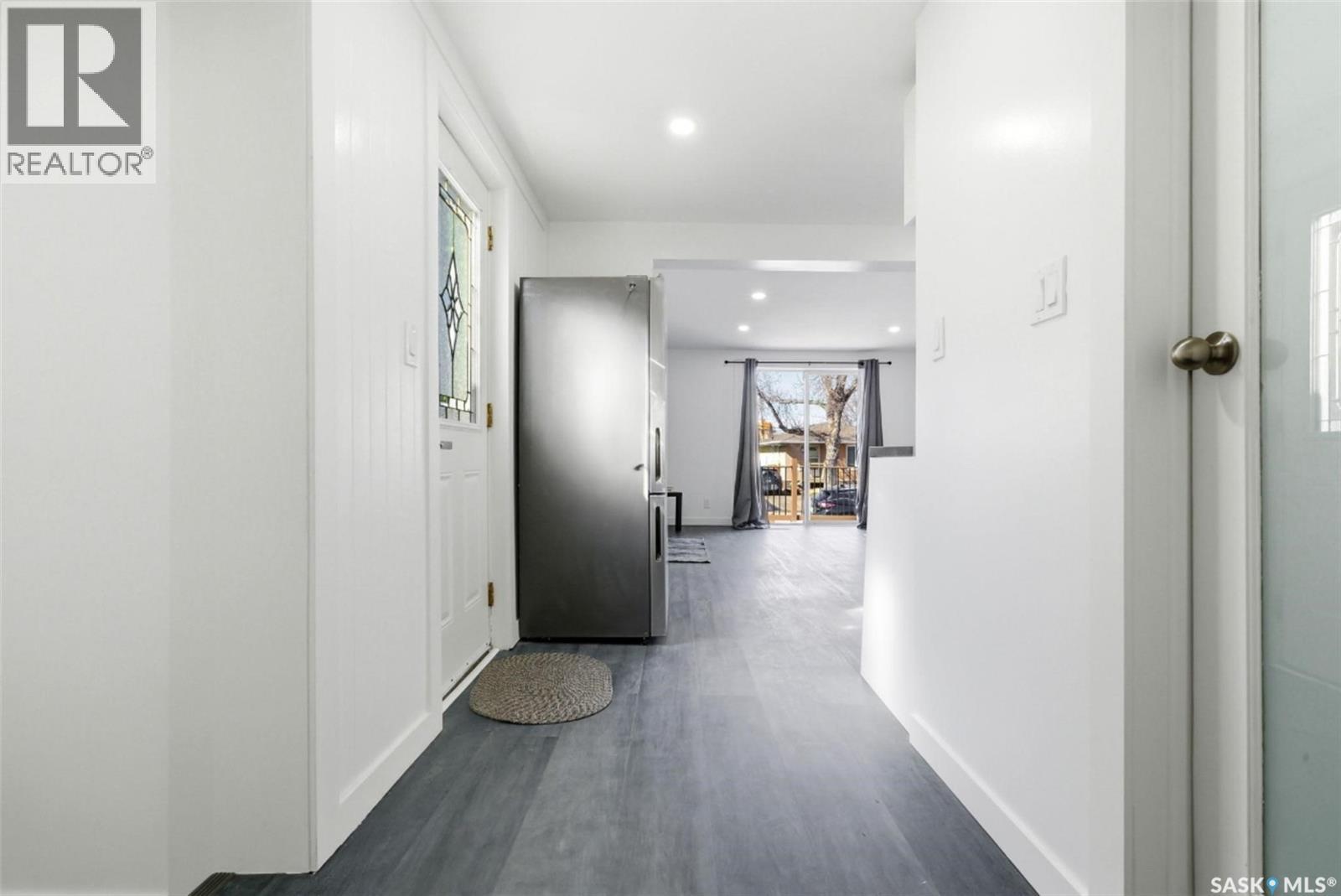 2049 Edgar Street, Regina, Saskatchewan  S4N 3K5 - Photo 3 - SK031264