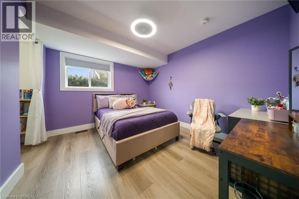 12 Paris Road, Brantford, Ontario  N3R 1H7 - Photo 11 - 40815617