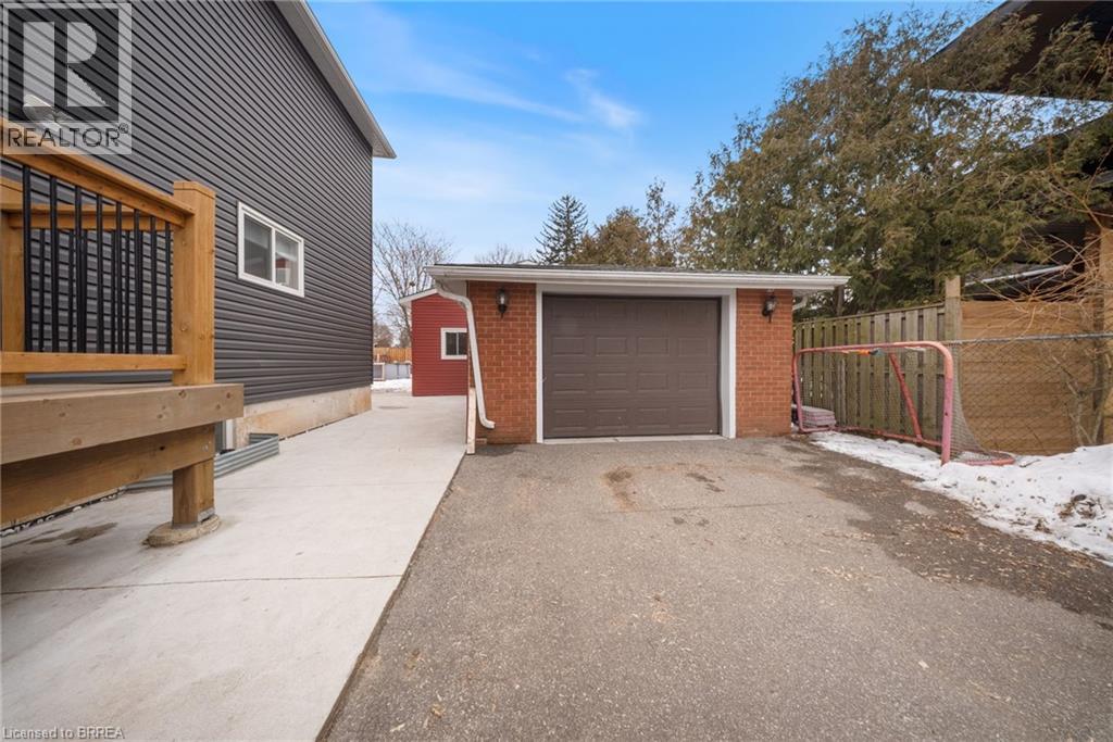 12 Paris Road, Brantford, Ontario  N3R 1H7 - Photo 36 - 40815617