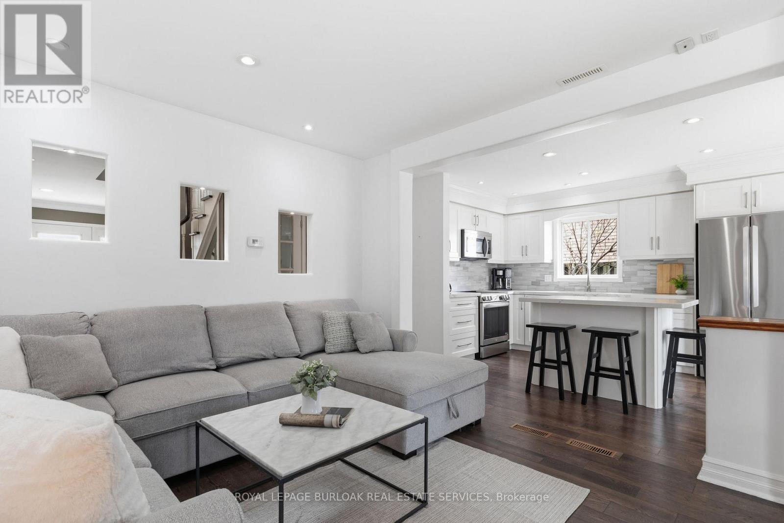 2223 Headon Road, Burlington (Headon), Ontario  L7M 3W7 - Photo 12 - W12928058