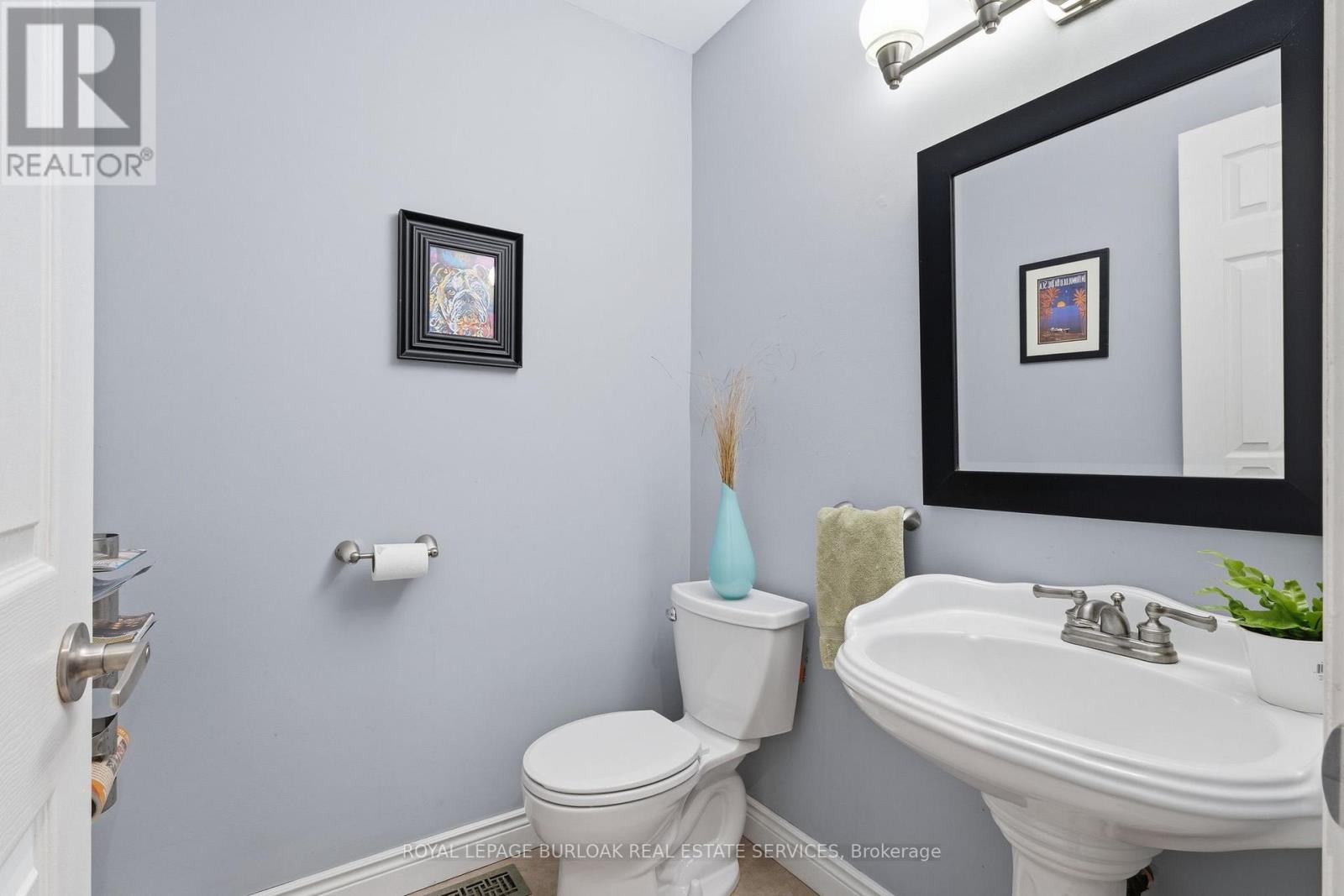 2223 Headon Road, Burlington (Headon), Ontario  L7M 3W7 - Photo 17 - W12928058