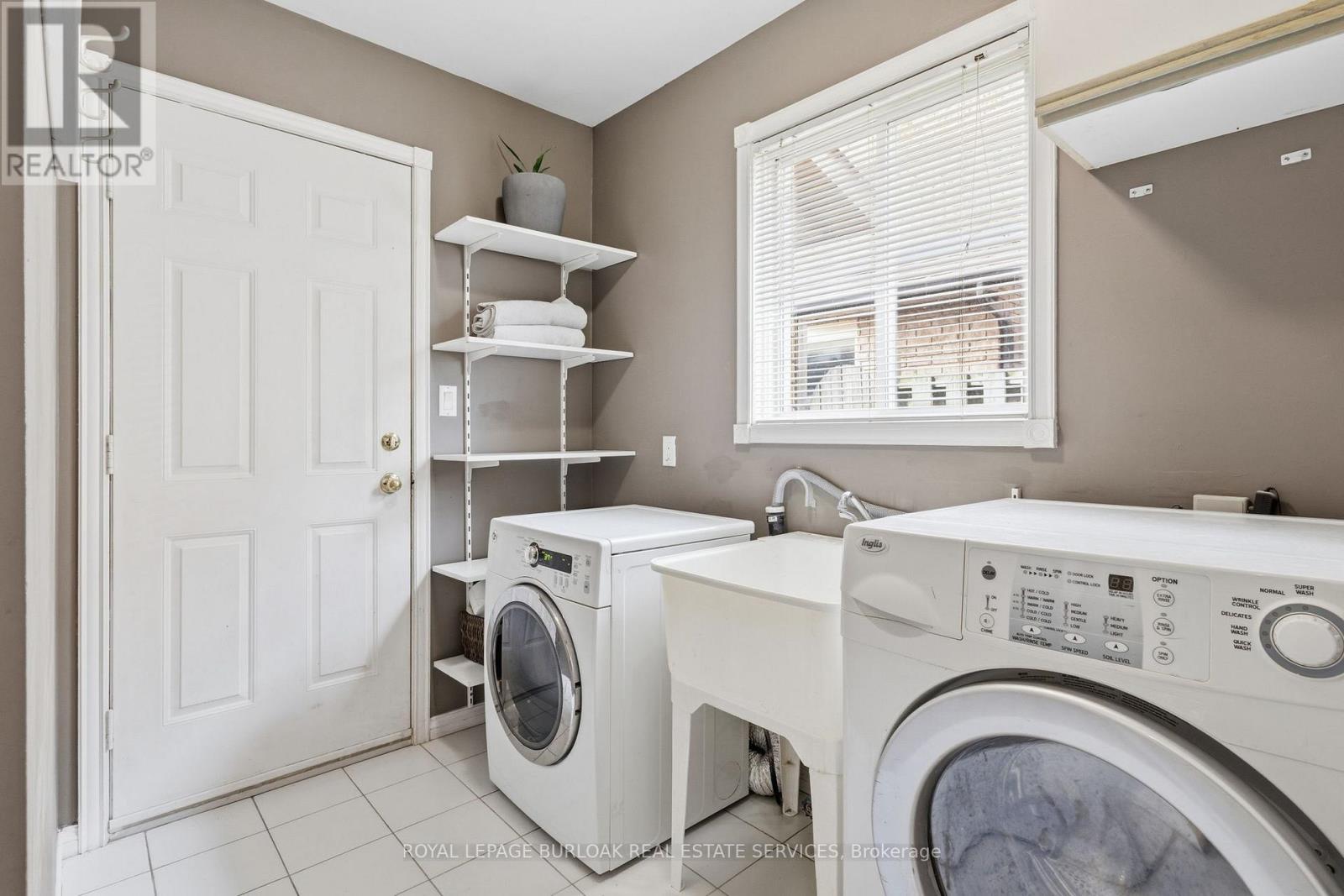 2223 Headon Road, Burlington (Headon), Ontario  L7M 3W7 - Photo 18 - W12928058