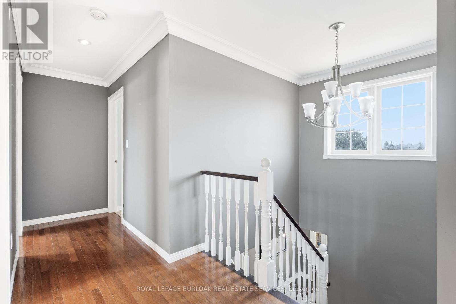 2223 Headon Road, Burlington (Headon), Ontario  L7M 3W7 - Photo 19 - W12928058