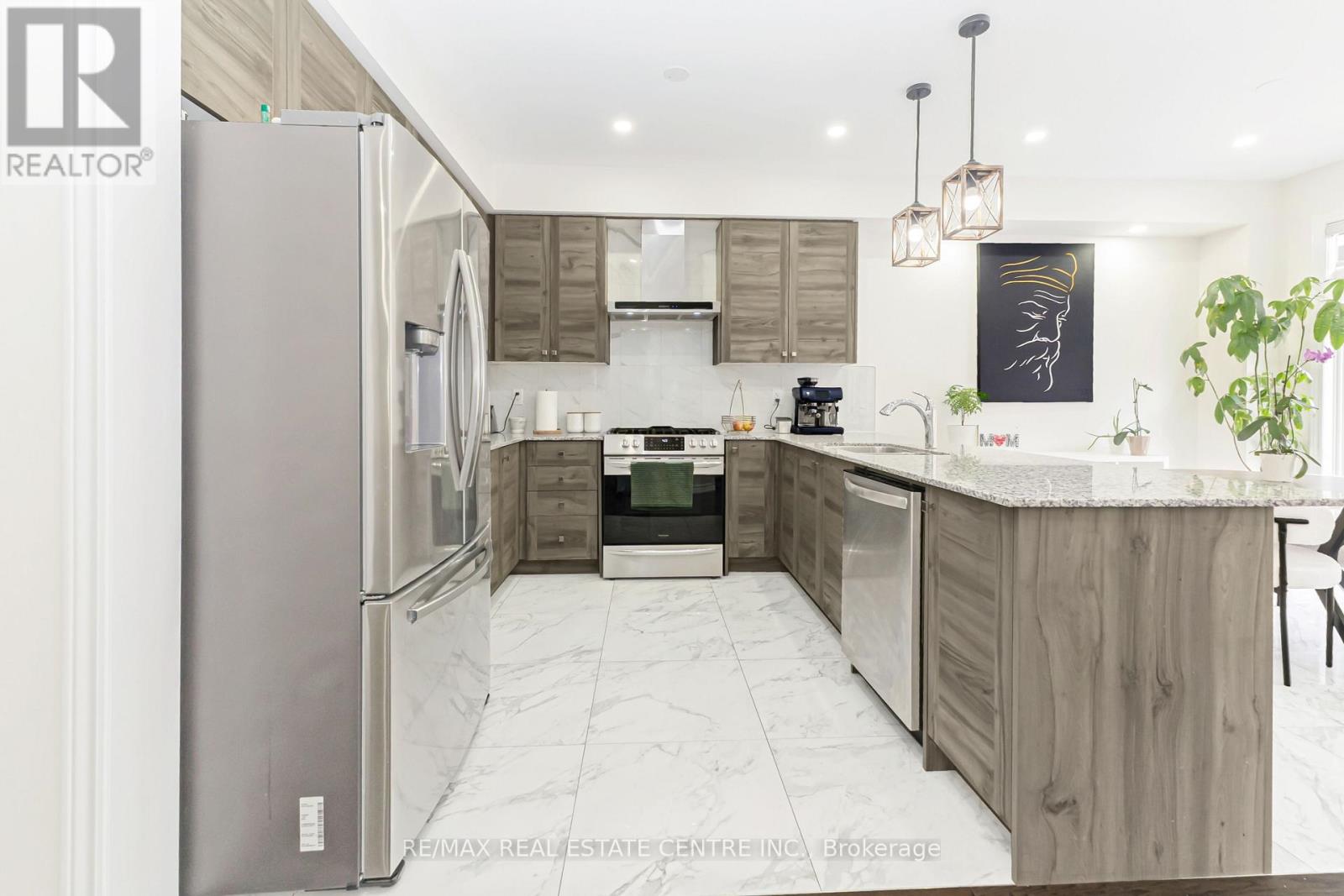 35 Thornvalley Terrace, Caledon, Ontario  L7C 4H9 - Photo 13 - W12928084