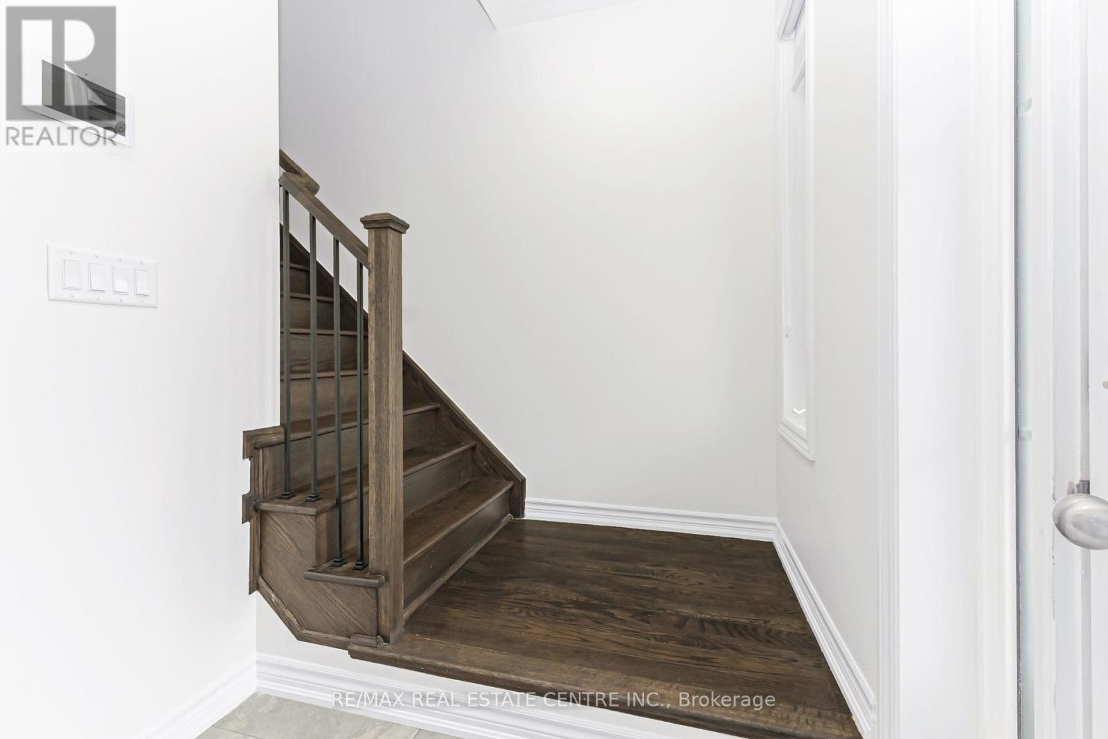 35 Thornvalley Terrace, Caledon, Ontario  L7C 4H9 - Photo 27 - W12928084