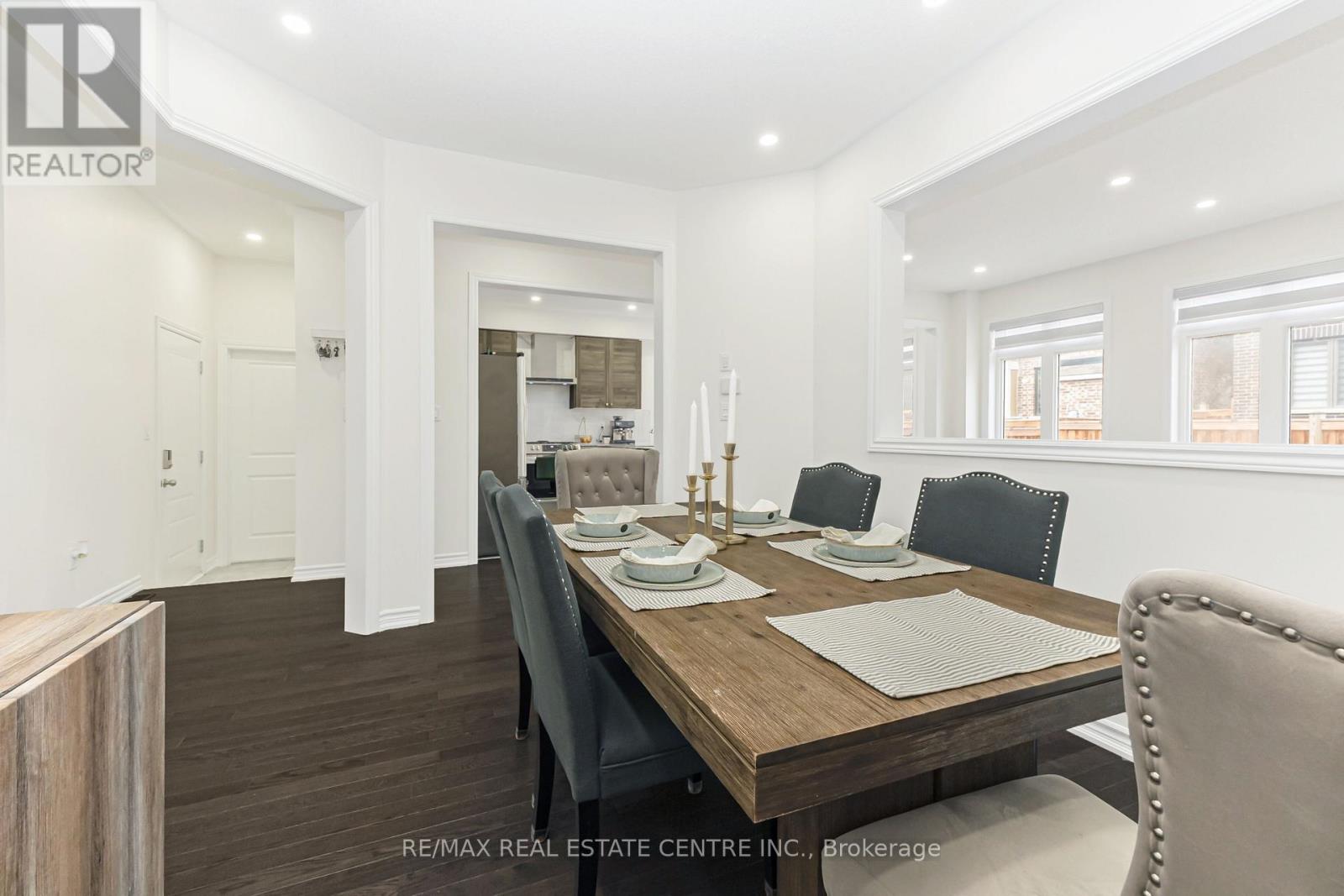 35 Thornvalley Terrace, Caledon, Ontario  L7C 4H9 - Photo 8 - W12928084