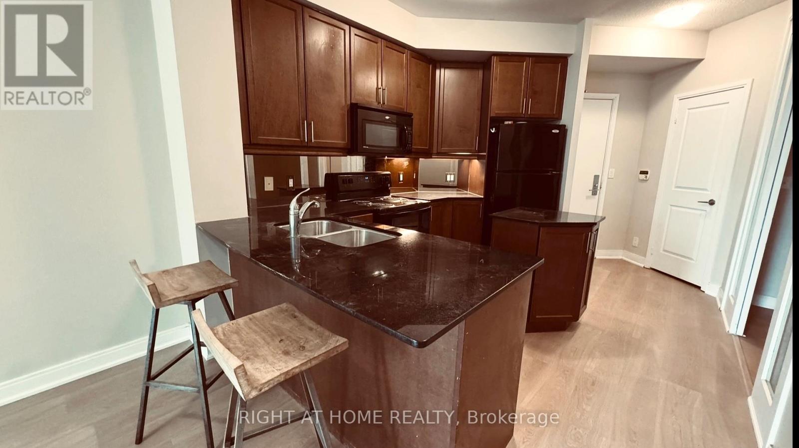 1007 - 90 Absolute Avenue, Mississauga, Ontario  L4Z 0A1 - Photo 2 - W12928092