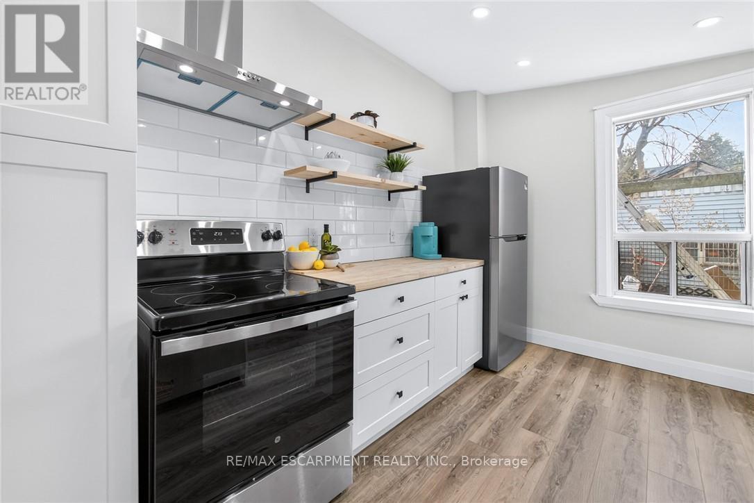 518 Quebec Avenue, Toronto, Ontario  M6P 2V7 - Photo 10 - W12928100