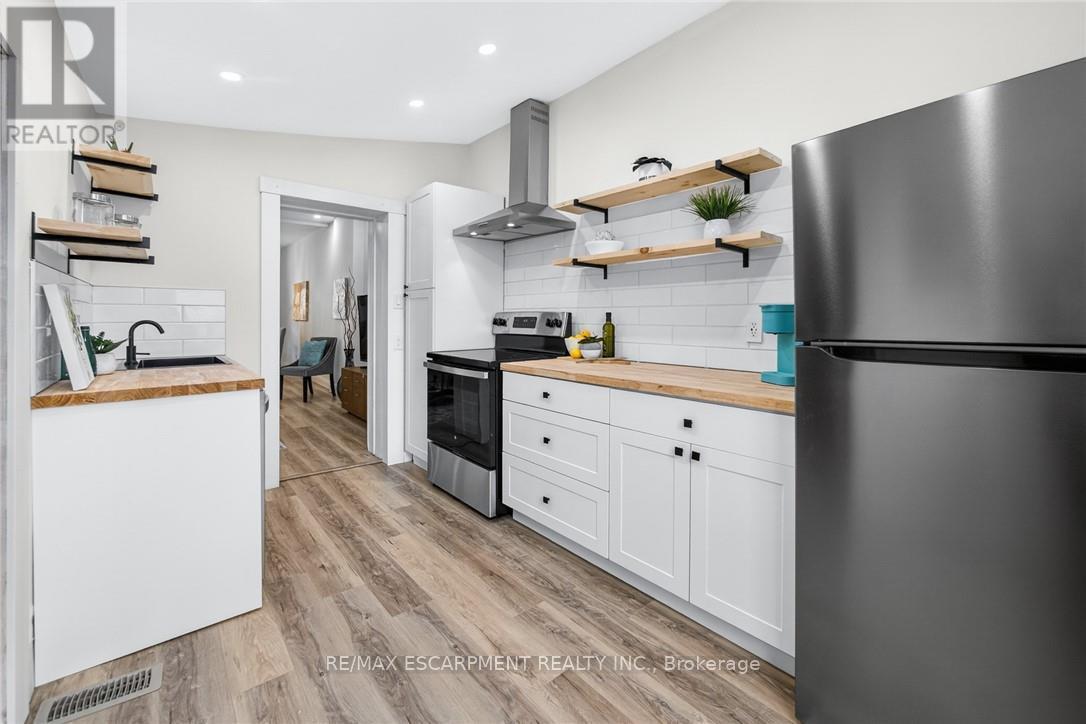 518 Quebec Avenue, Toronto, Ontario  M6P 2V7 - Photo 12 - W12928100