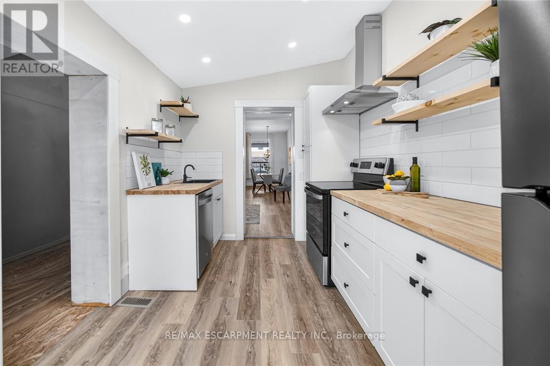 518 Quebec Avenue, Toronto, Ontario  M6P 2V7 - Photo 14 - W12928100