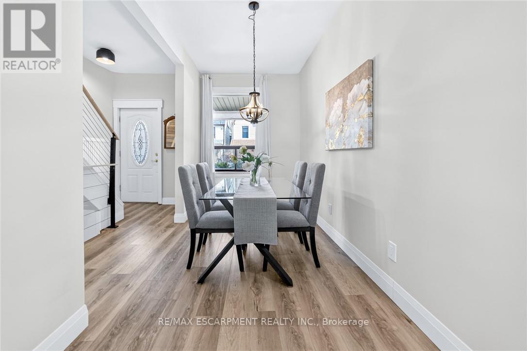 518 Quebec Avenue, Toronto, Ontario  M6P 2V7 - Photo 3 - W12928100