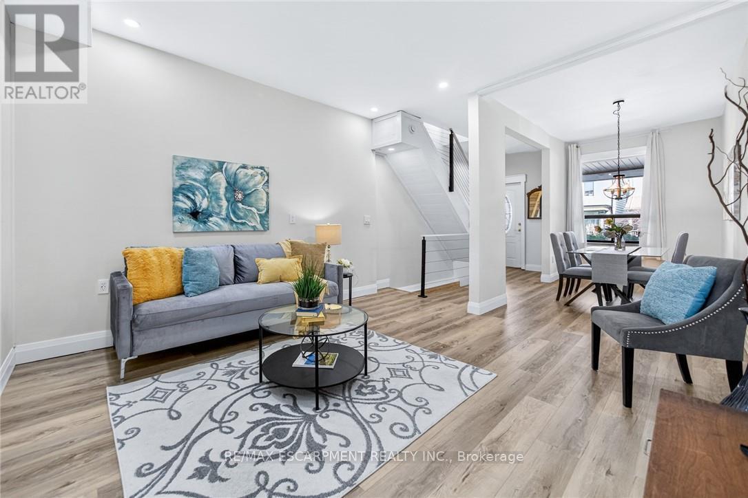 518 Quebec Avenue, Toronto, Ontario  M6P 2V7 - Photo 8 - W12928100