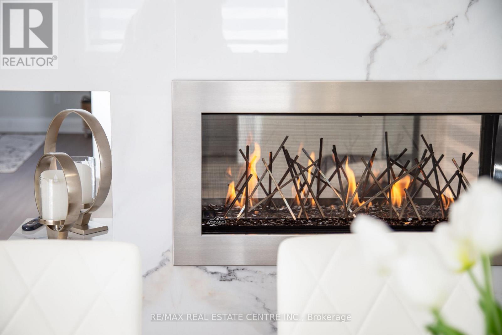 5940 Blue Spruce Avenue, Burlington, Ontario L7L 6T2 - Photo 19 - W12928104