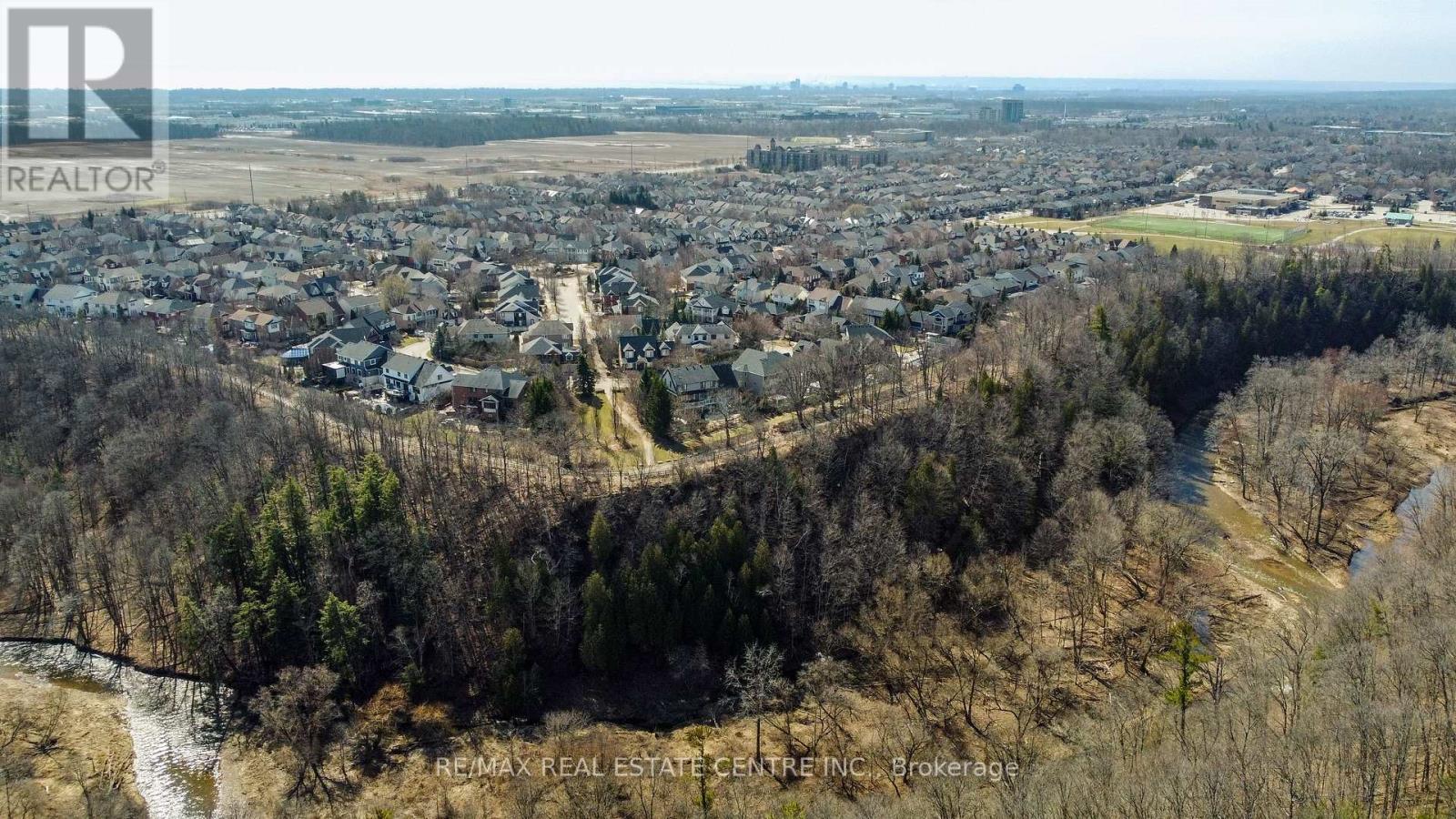5940 Blue Spruce Avenue, Burlington, Ontario L7L 6T2 - Photo 49 - W12928104